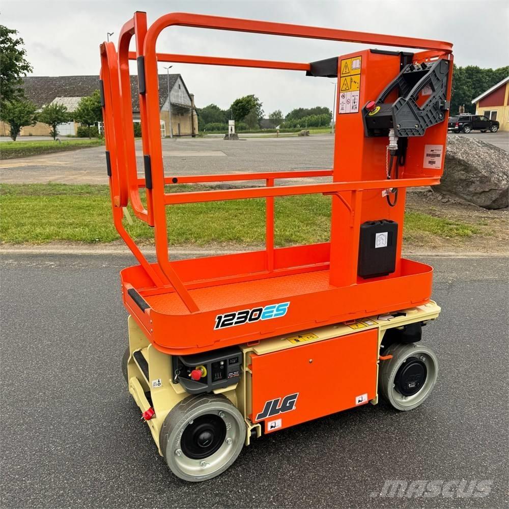 JLG 1230 ES Henkilönostimet ja nostolaitteet