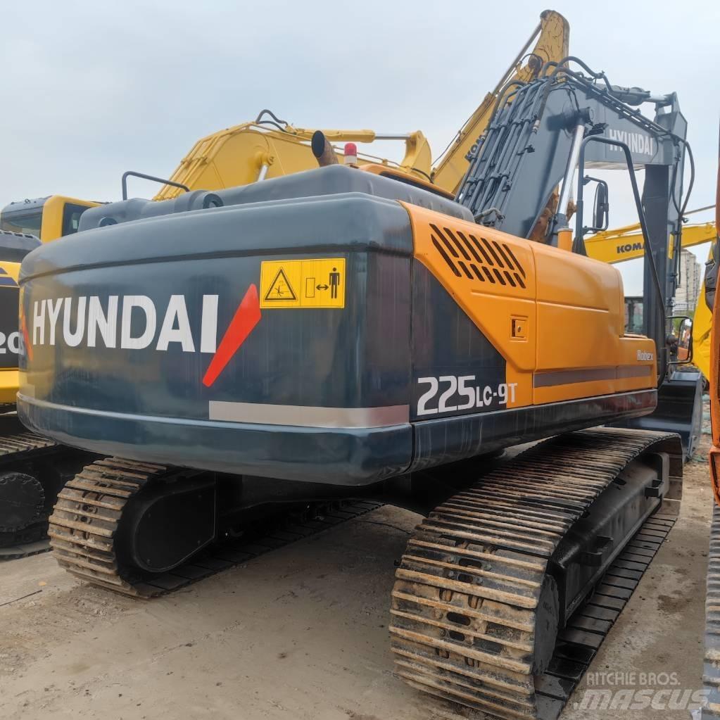 Hyundai R 225LC-9T Telakaivukoneet