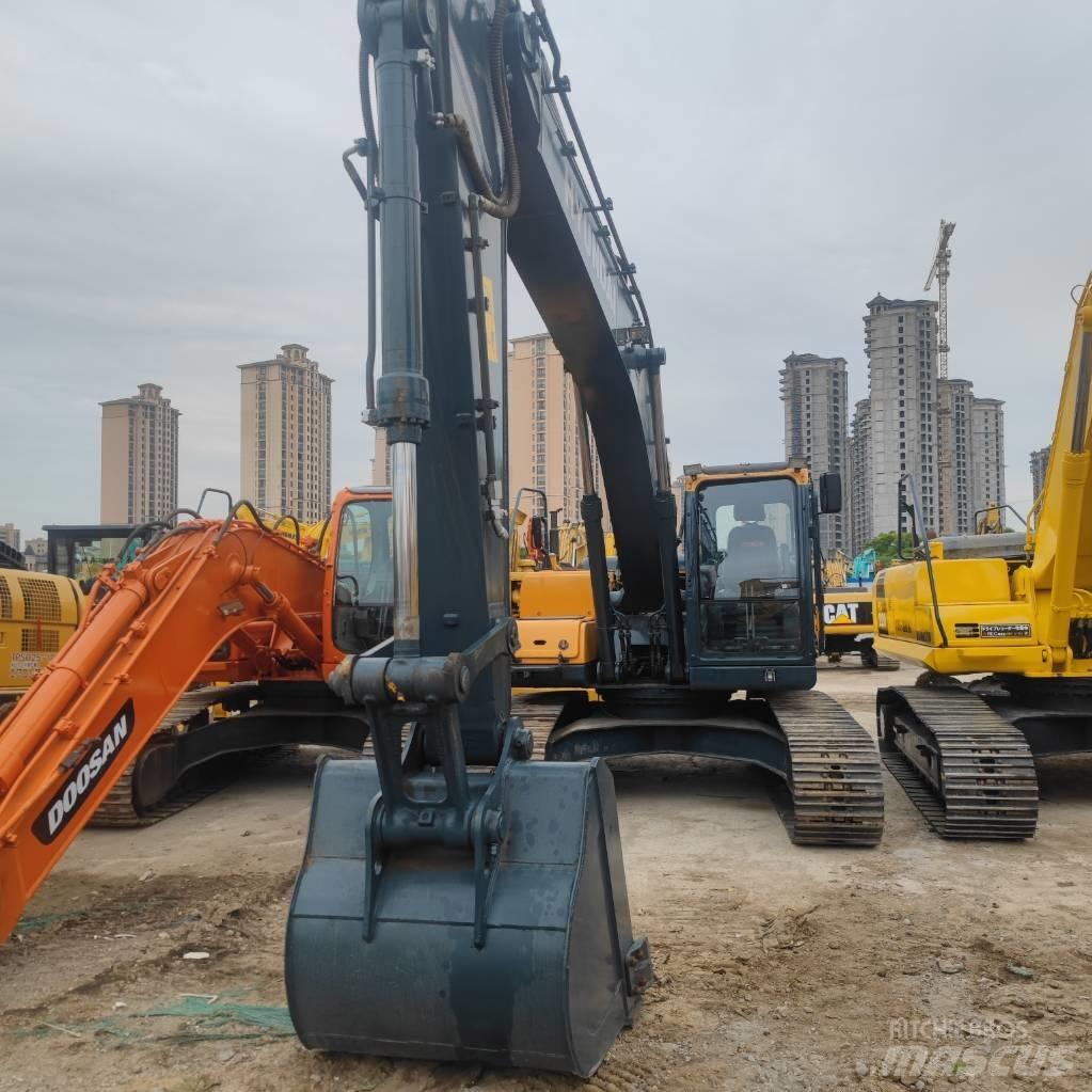 Hyundai R 225LC-9T Telakaivukoneet