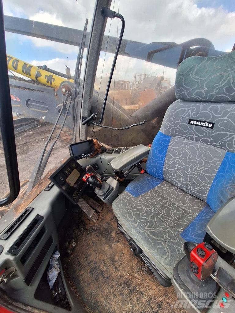 Komatsu 911.5 Harvesterit