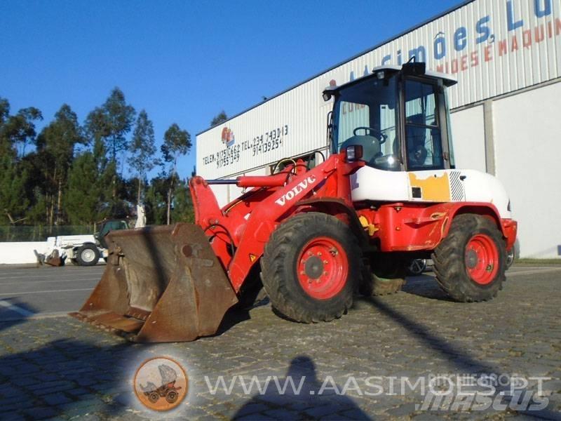 Volvo L 30 B Pyöräkuormaajat