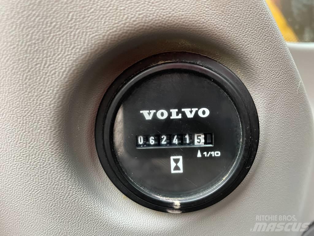 Volvo ECR 235 Telakaivukoneet