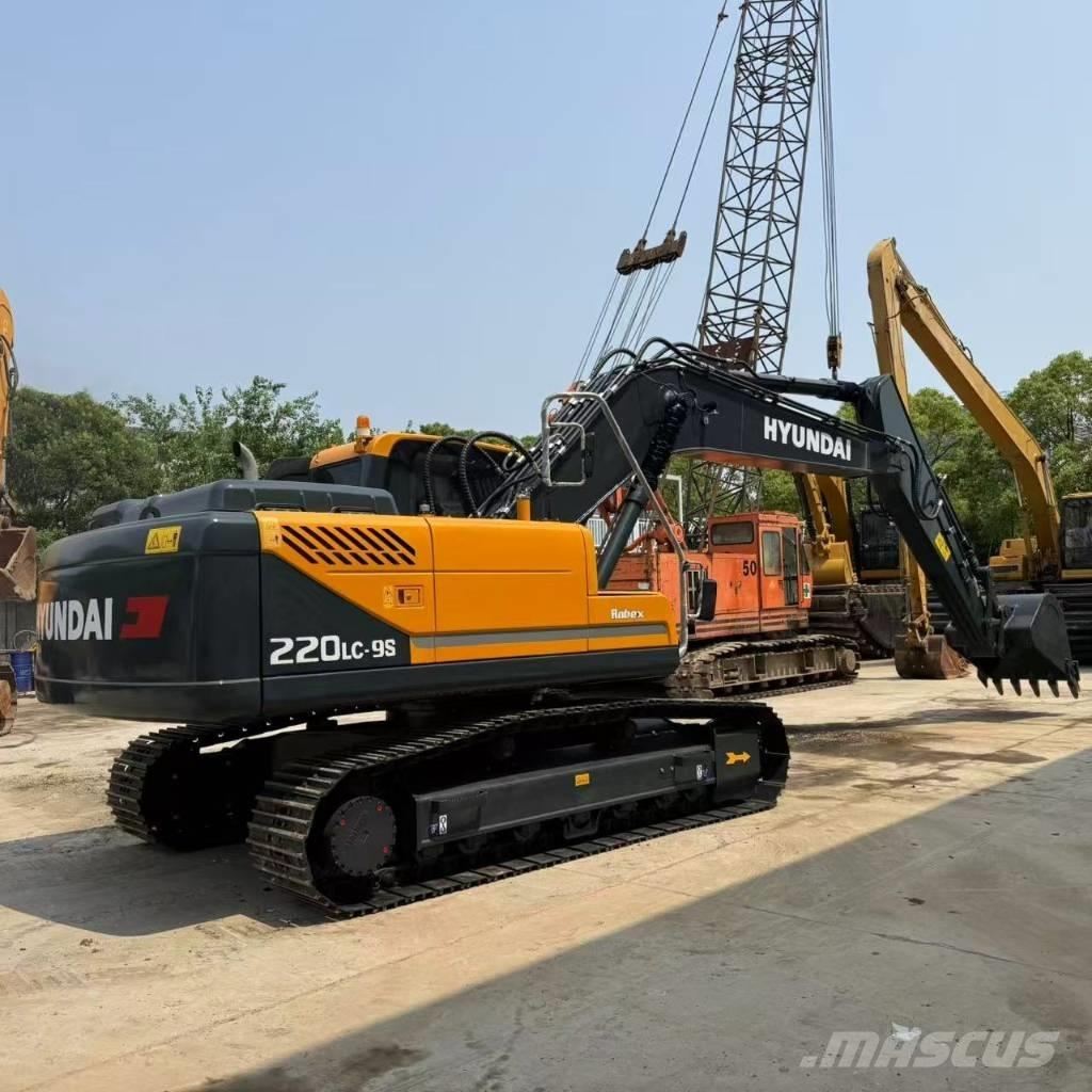 Hyundai R220LC-9S Midikaivukoneet 7t - 12t