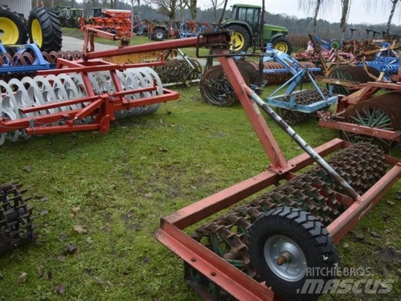 Kverneland 900/14 Muut jyrät