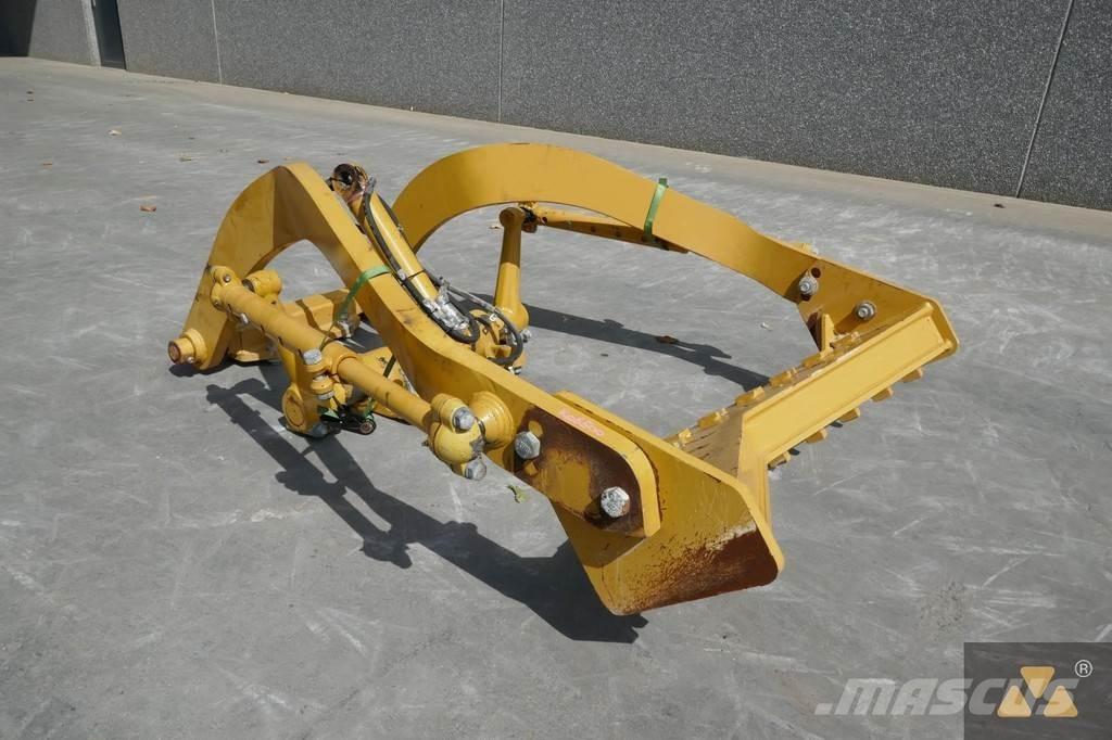 CAT 140M Scarifier Muut