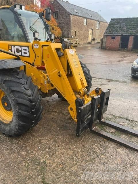 JCB 538-60 Maatalouskurottajat
