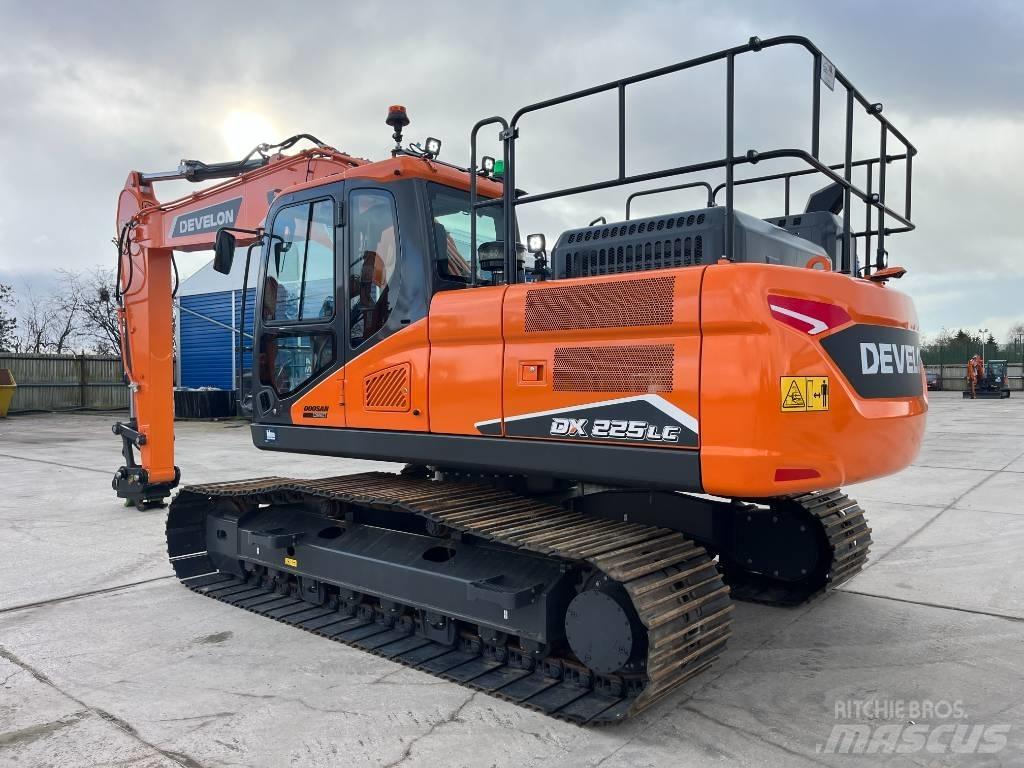 Develon DX 225 LC-7 Telakaivukoneet