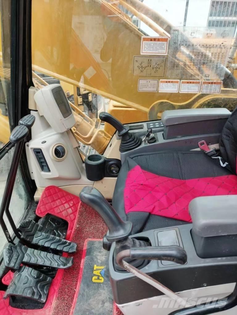 CAT 325 C Telakaivukoneet