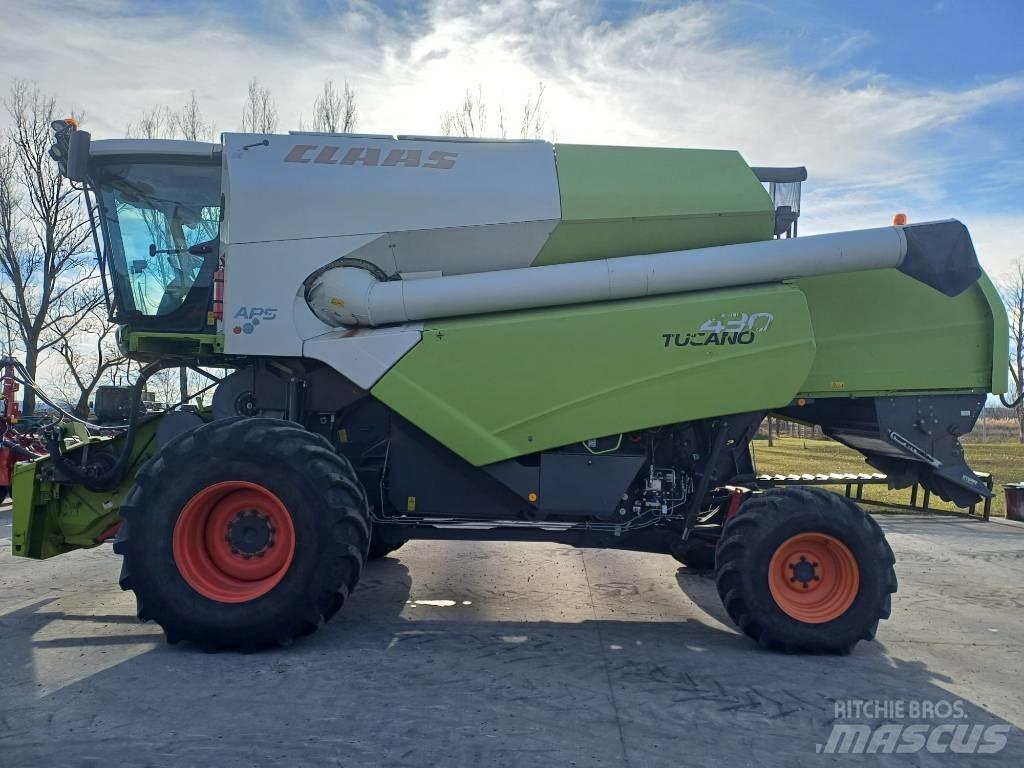 CLAAS Tucano 430 Leikkuupuimurit