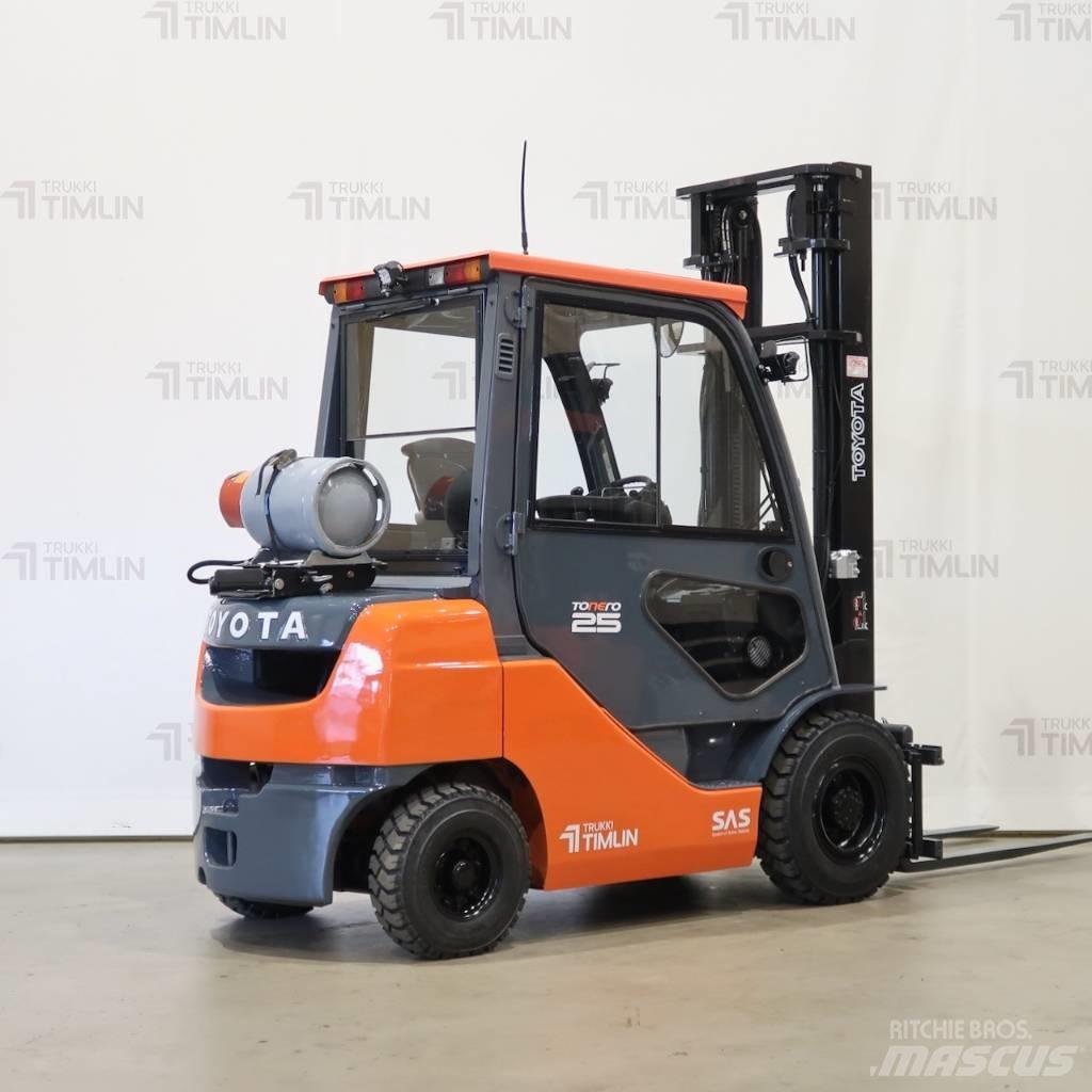 Toyota 02-8FGF25 Nestekaasutrukit