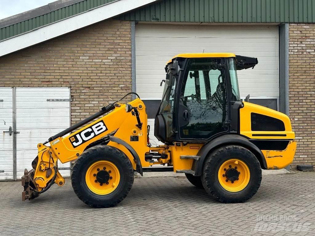 JCB TM220 SV A Teleskooppikuormaajat