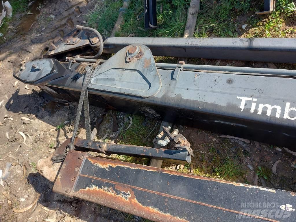 Loglift 210 Kuormatraktorinosturit