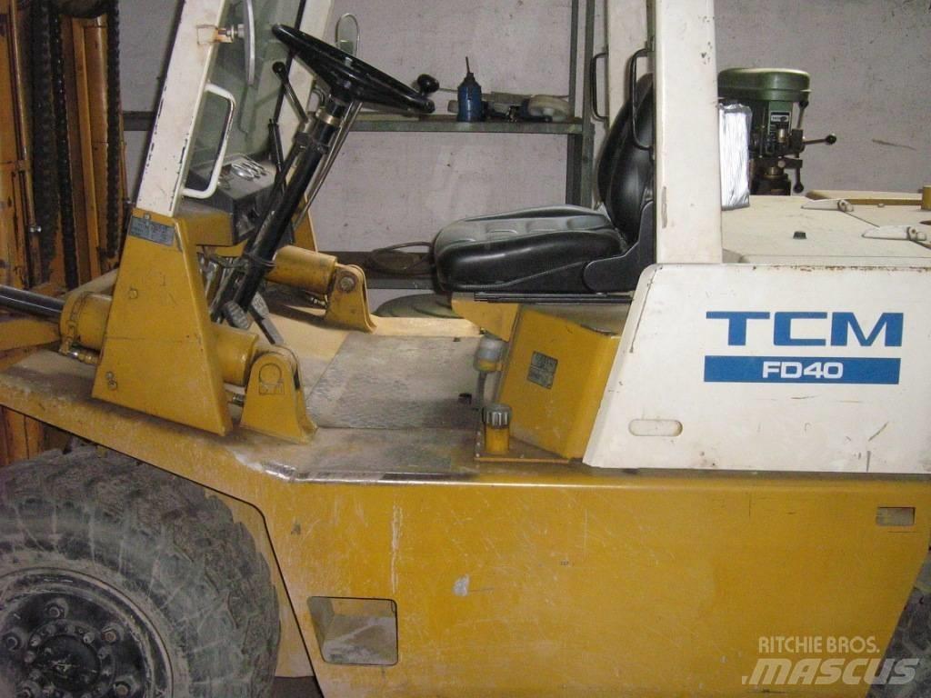 TCM FD40 Dieseltrukit