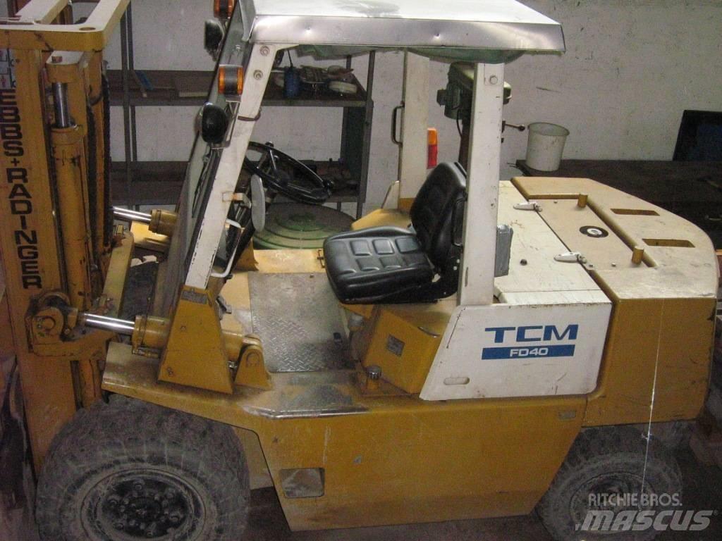 TCM FD40 Dieseltrukit