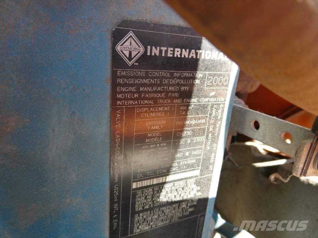 International 4900 Sora- ja kippiautot