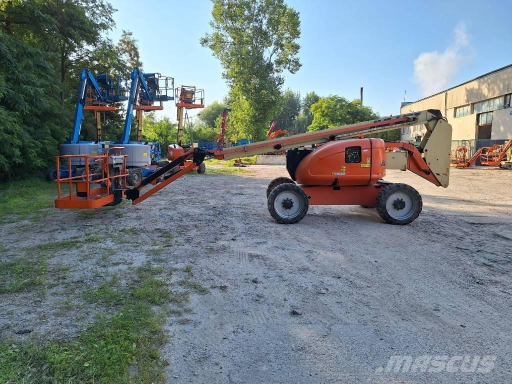 JLG 600AJ Kuukulkijat