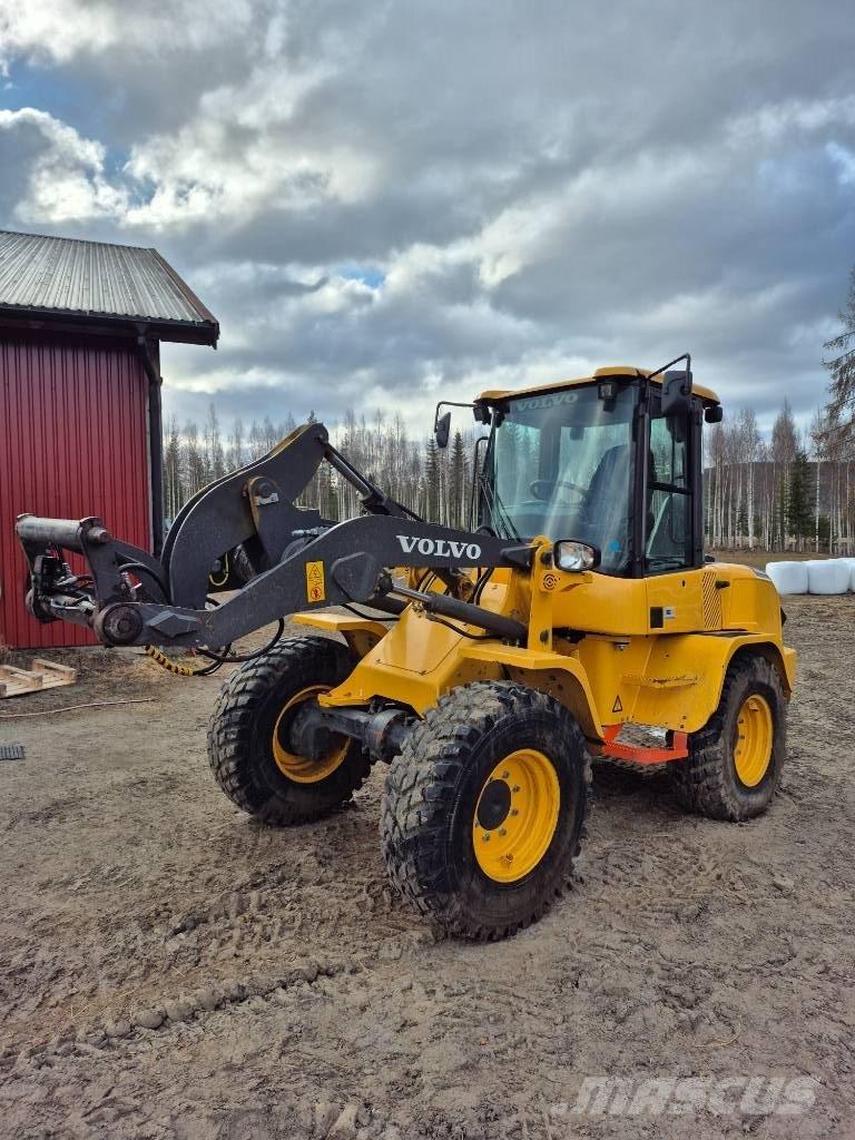 Volvo L 30 G Pyöräkuormaajat