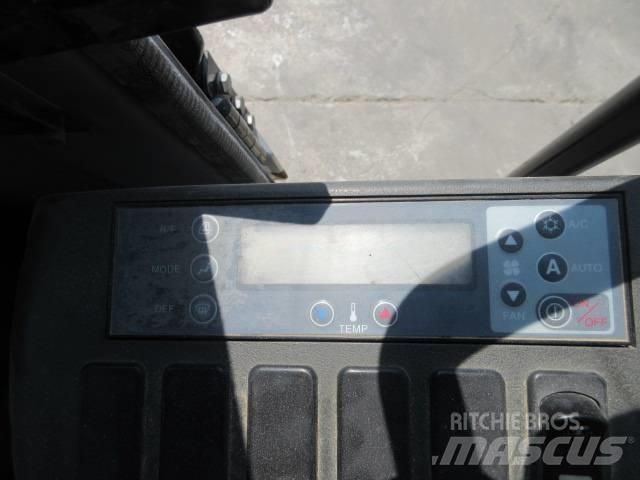 New Holland E 245 Telakaivukoneet