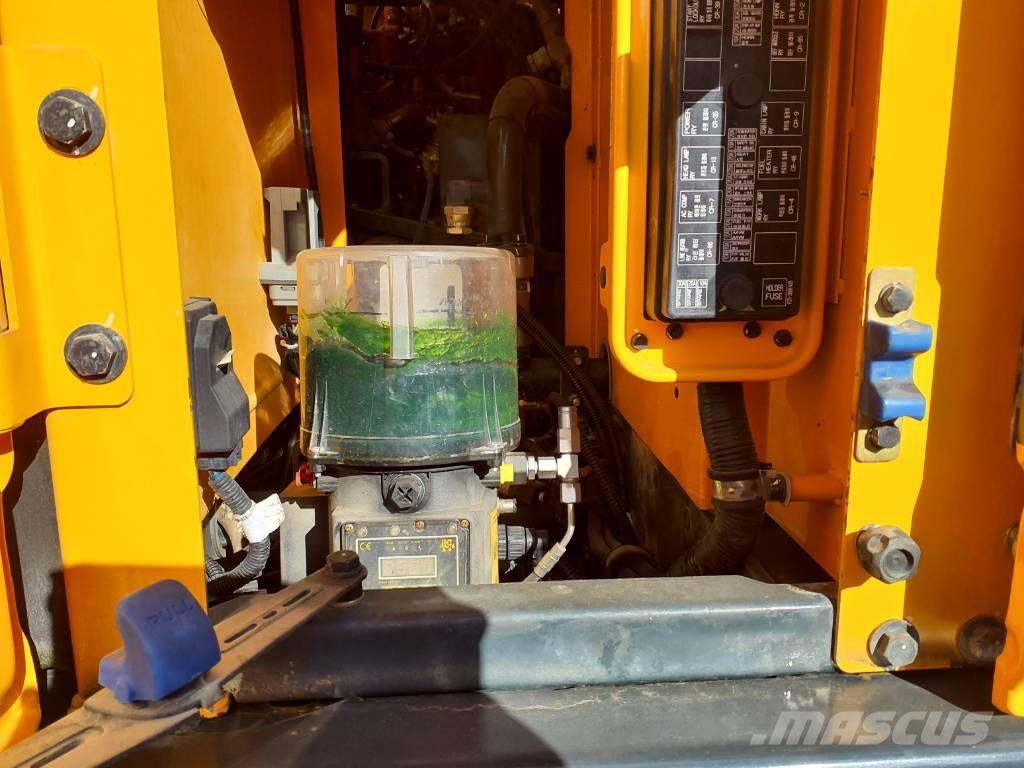 Hyundai HX260NL Telakaivukoneet