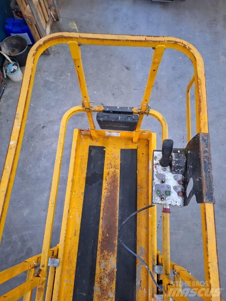 Haulotte Compact 8 Saksilavat
