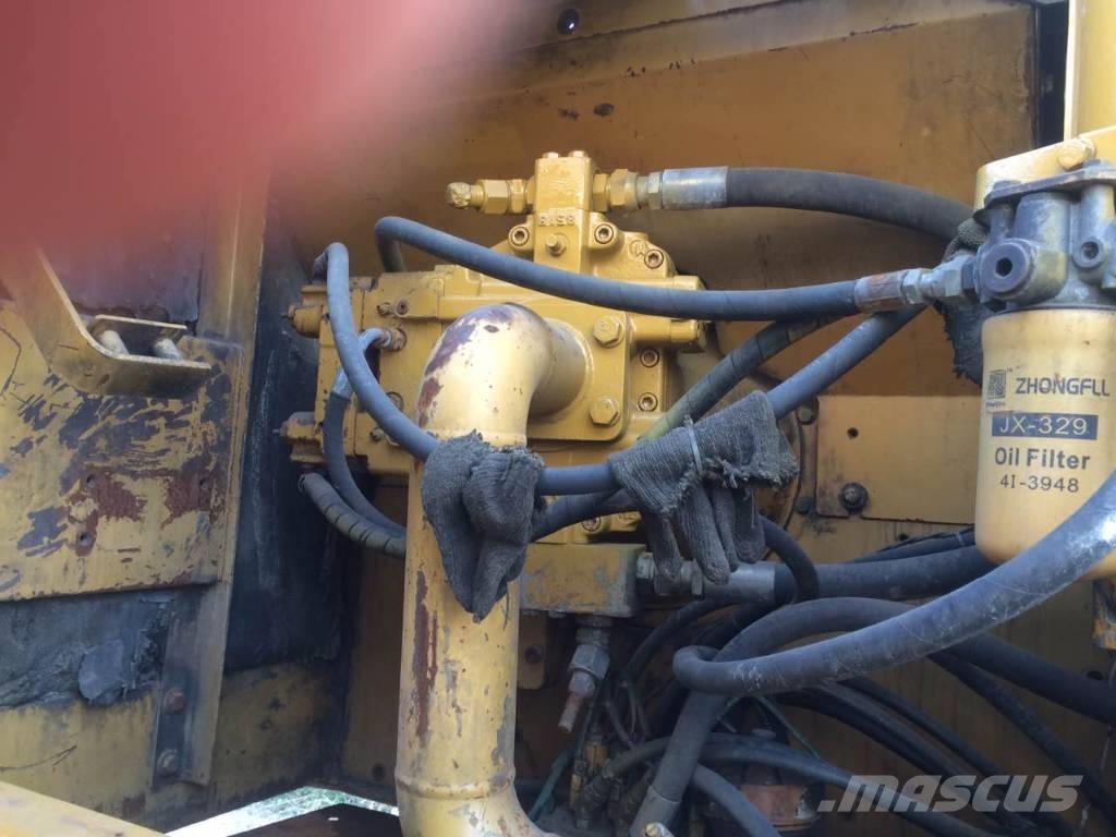 CAT 325 B Telakaivukoneet