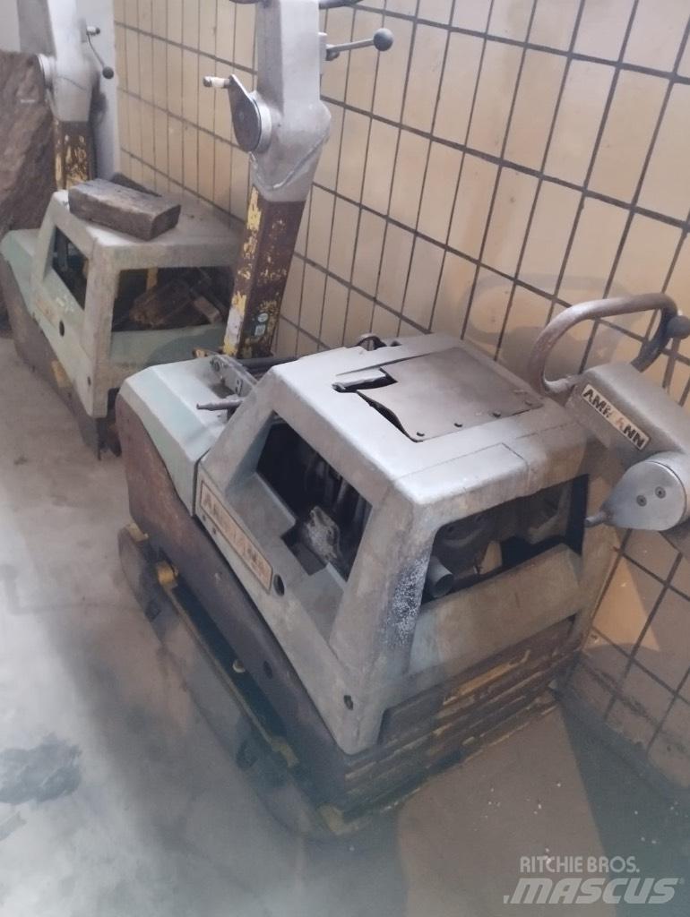 Ammann AVH 8020 Tärylevyt