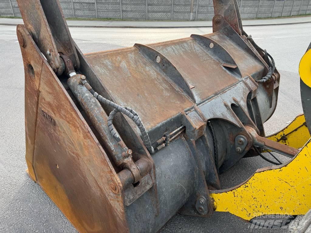 Liebherr L 538 Pyöräkuormaajat