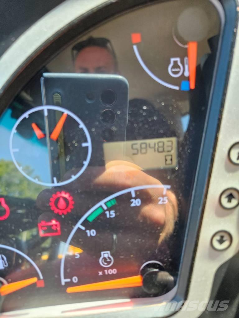 JCB 3 CX Kaivurikuormaajat