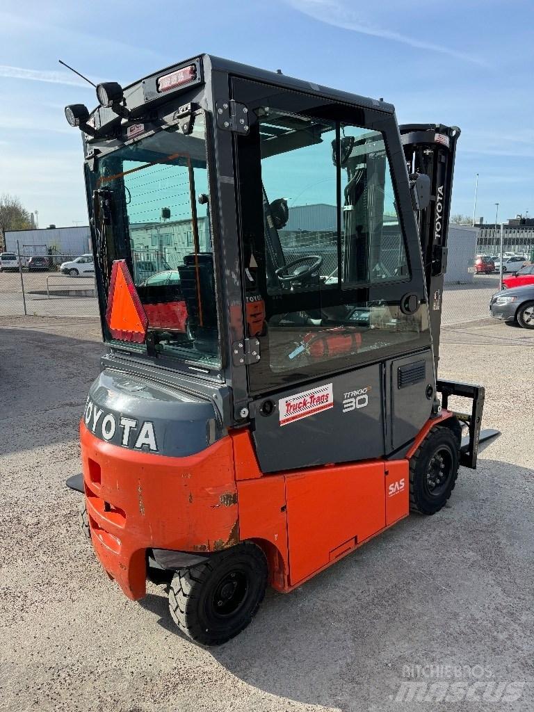 Toyota 8FBMKT30 Sähkötrukit