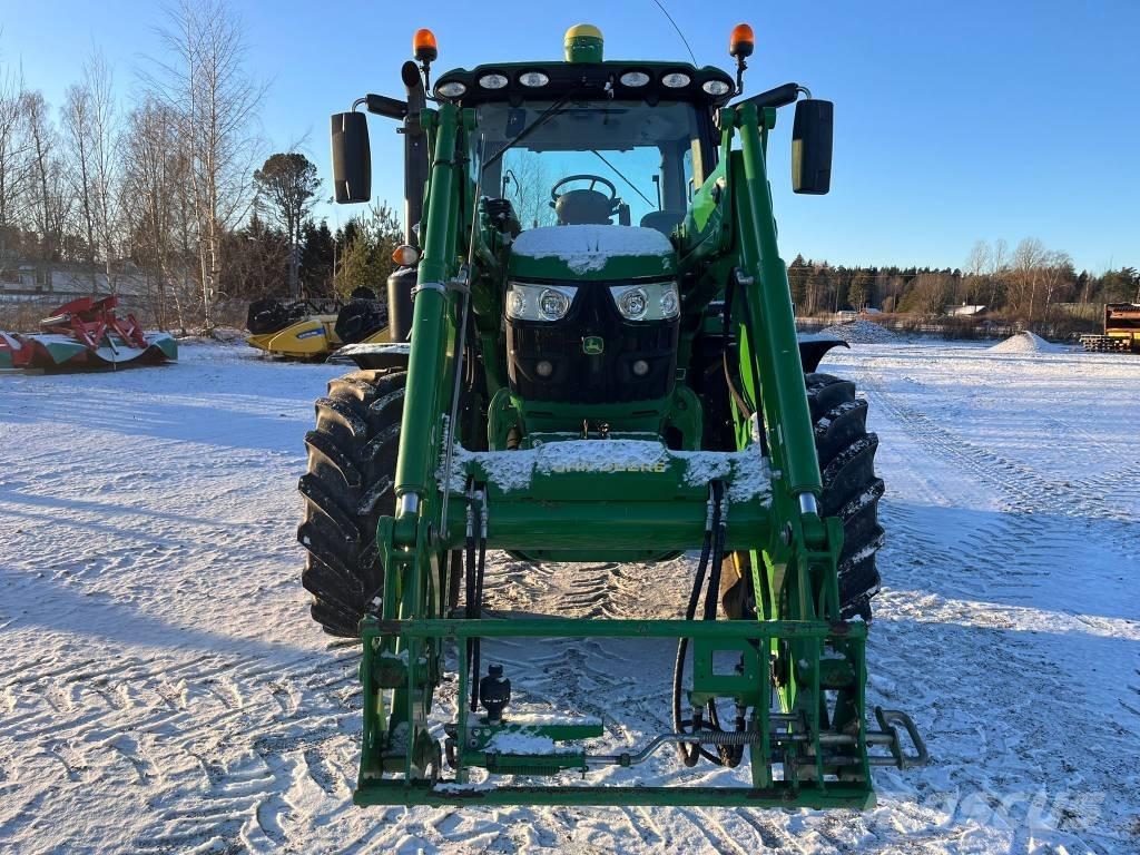 John Deere 6130 R Traktorit