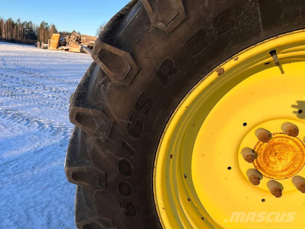 John Deere 6130 R Traktorit