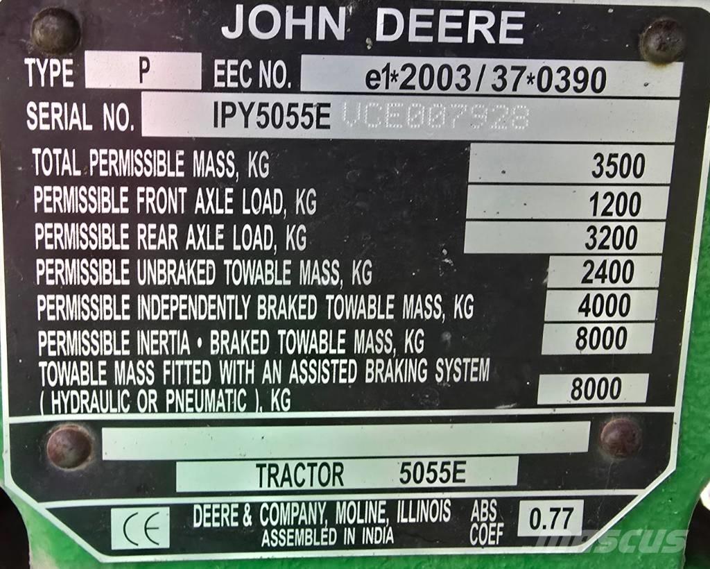 John Deere 5055 E Traktorit