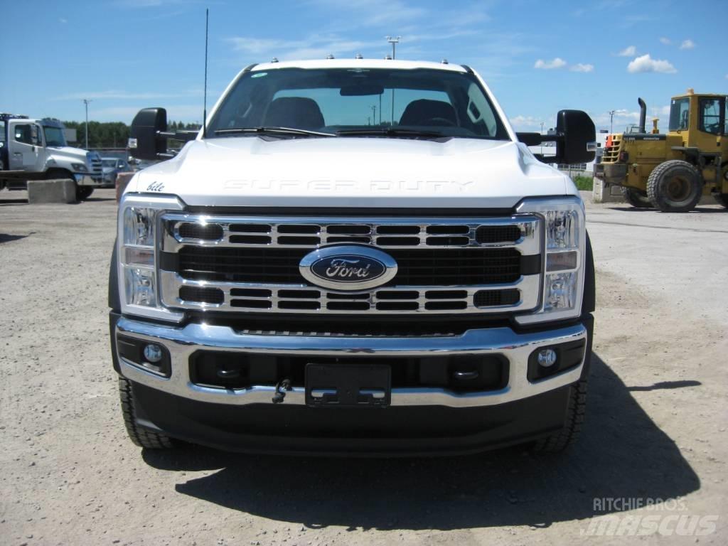 Ford F 550 Vetopöytäautot