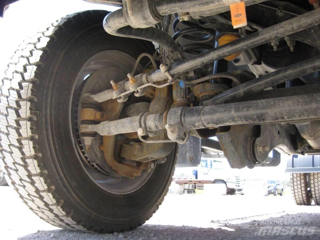 Ford F 550 Vetopöytäautot