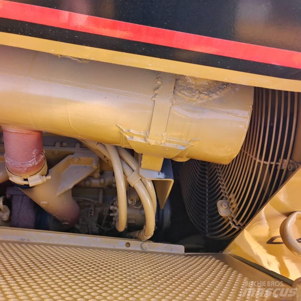 CAT D 6 R Telaketjupuskutraktorit