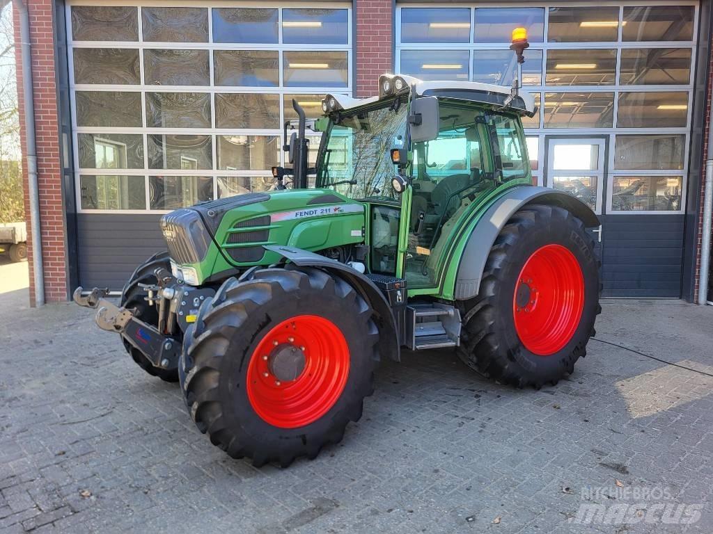 Fendt 211 Vario TMS Traktorit