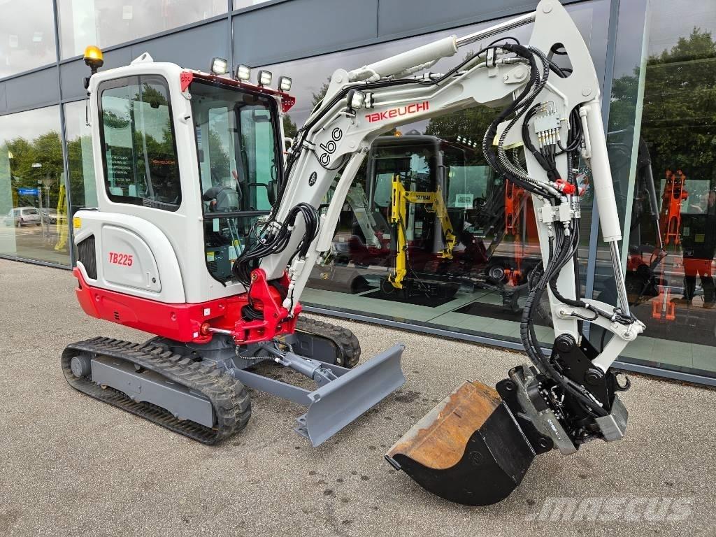 Takeuchi TB 225 Minikaivukoneet < 7t