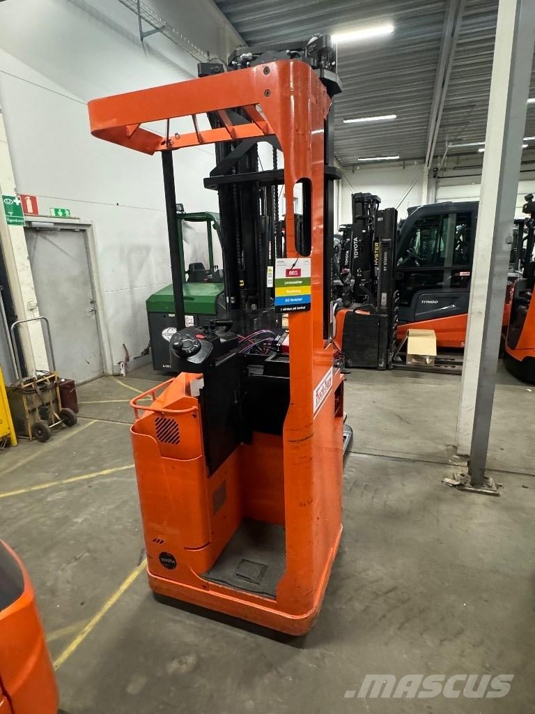 Toyota SSE160 Ajettavat pinoamisvaunut