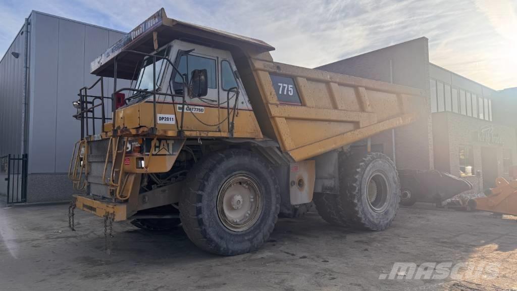 CAT 775 D Maansiirtoautot