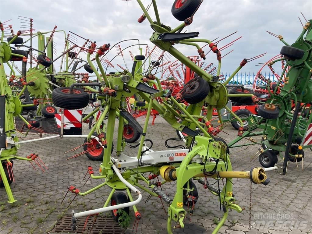 CLAAS Volto 800 Pöyhimet ja haravat