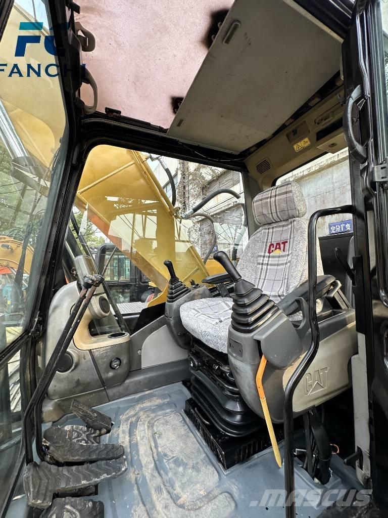 CAT 320 D Telakaivukoneet