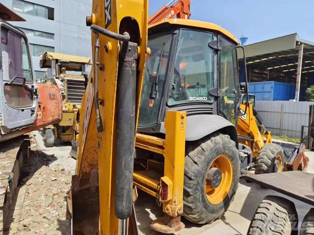 JCB 3 CX Kaivurikuormaajat