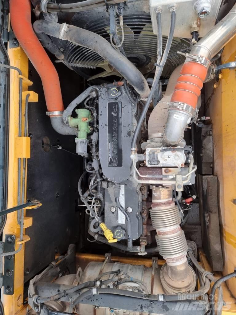 Hyundai HX 300 L Telakaivukoneet