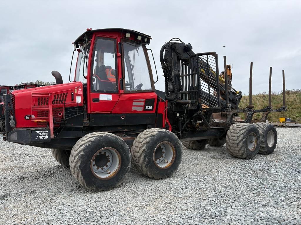 Komatsu 835 Kuormatraktorit