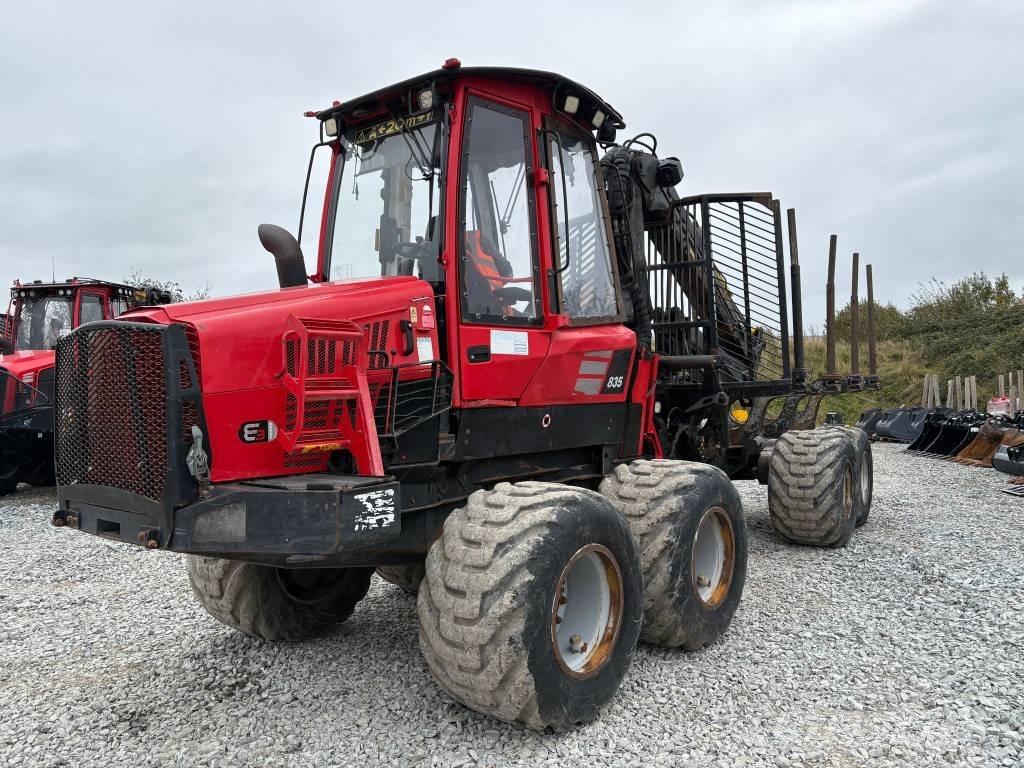 Komatsu 835 Kuormatraktorit