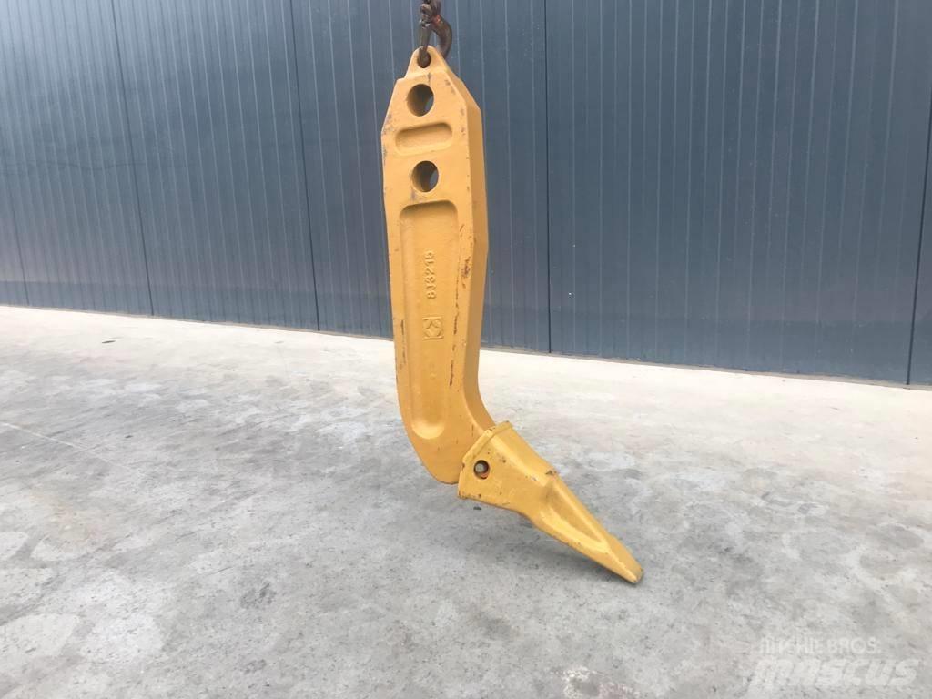 Komatsu D65 Shank Repijät