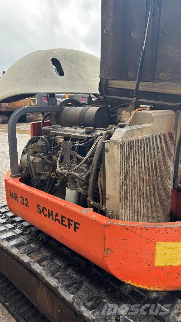 Schaeff HR 32 Midikaivukoneet 7t - 12t