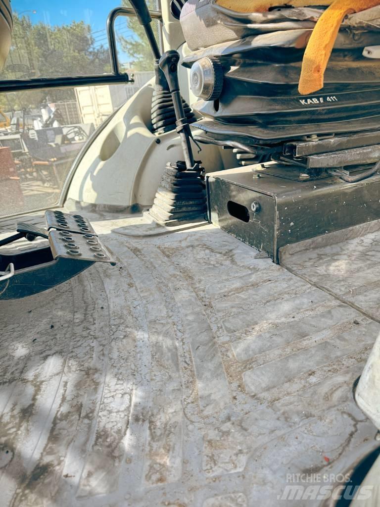 Komatsu WB 140-2N Kaivurikuormaajat