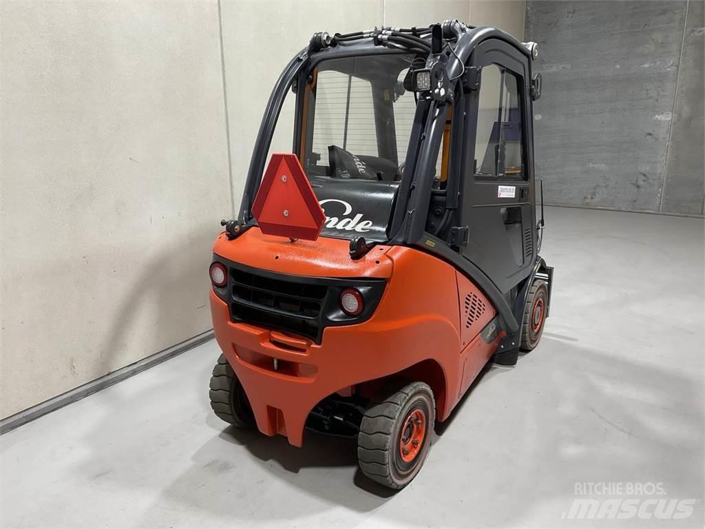 Linde H25T-02 Nestekaasutrukit