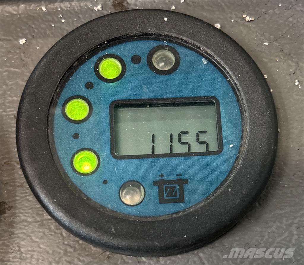 Atlet A160 Ajettavat pinoamisvaunut